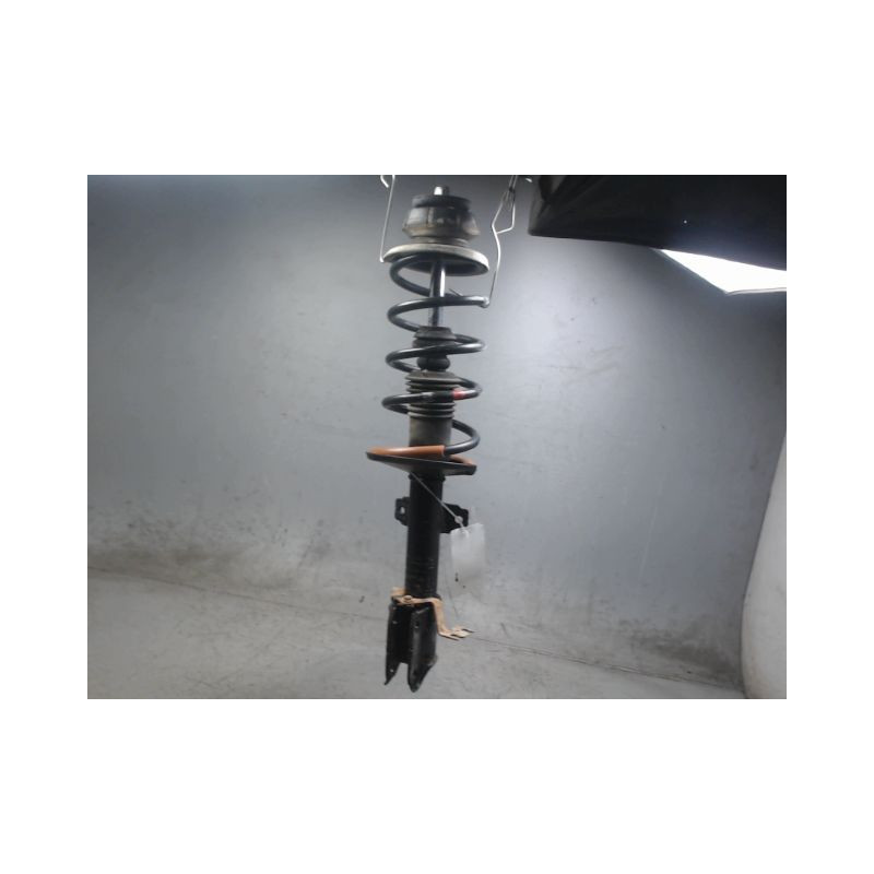 AMORTISSEUR AVANT GAUCHE DACIA DUSTER 2010-
