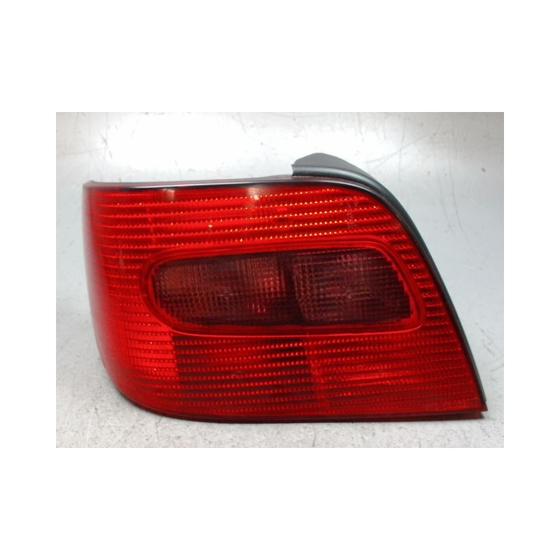 FEU ARRIERE GAUCHE  CITROEN XSARA 2000-