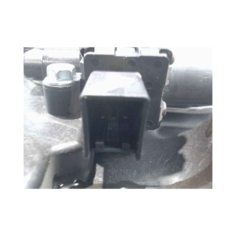 MECANISME+MOTEUR LEVE-GLACE AVANT GAUCHE MAZDA MAZDA 2