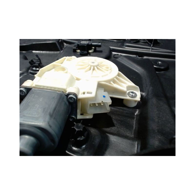 MECANISME+MOTEUR LEVE-GLACE AVANT DROIT MERCEDES CLASSE A 2004-
