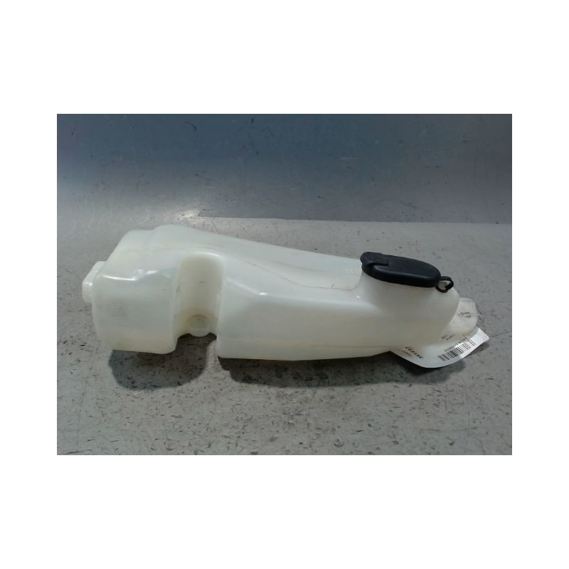 RESERVOIR LAVE-GLACE AVANT DACIA SANDERO 2008-