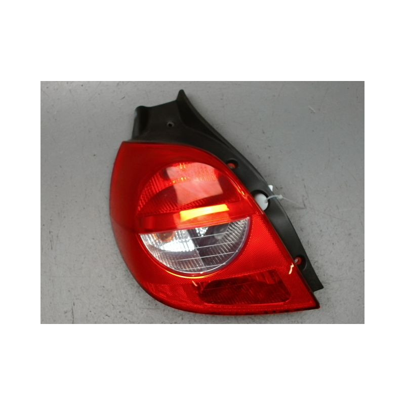 FEU ARRIERE GAUCHE  RENAULT CLIO III 2005-