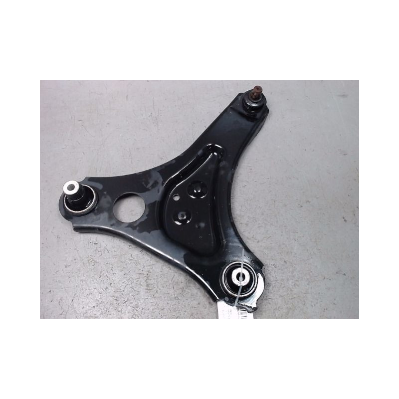 TRIANGLE INFERIEUR AVANT DROIT RENAULT TWINGO