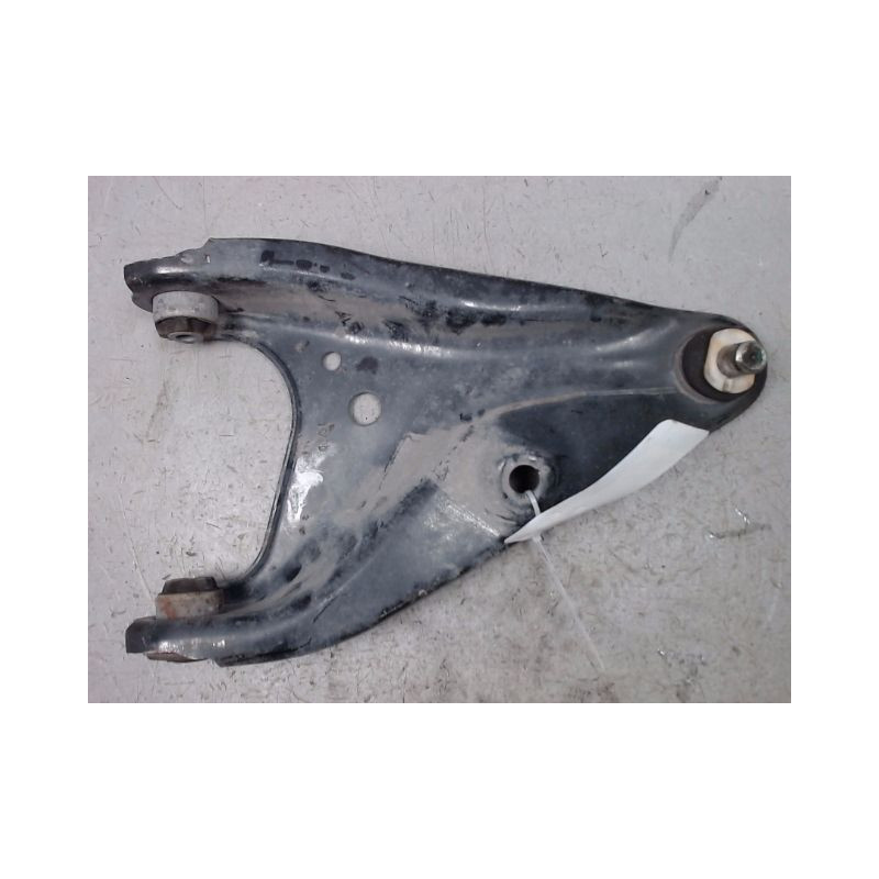 TRIANGLE INFERIEUR AVANT DROIT DACIA SANDERO