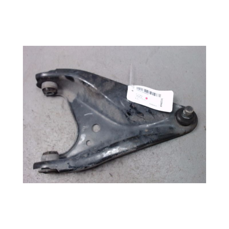 TRIANGLE INFERIEUR AVANT GAUCHE DACIA SANDERO