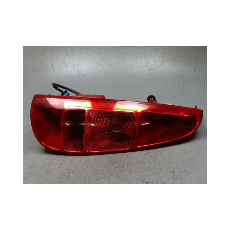 FEU ARRIERE GAUCHE  PEUGEOT 807