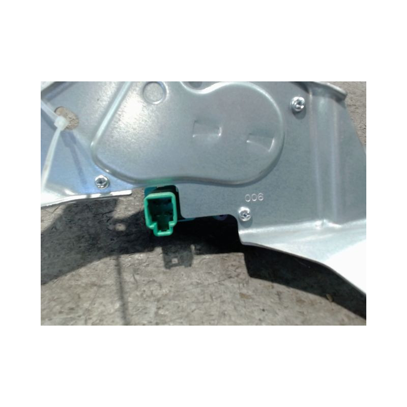 MOTEUR ESSUIE-GLACE ARRIERE CITROEN C-ZERO