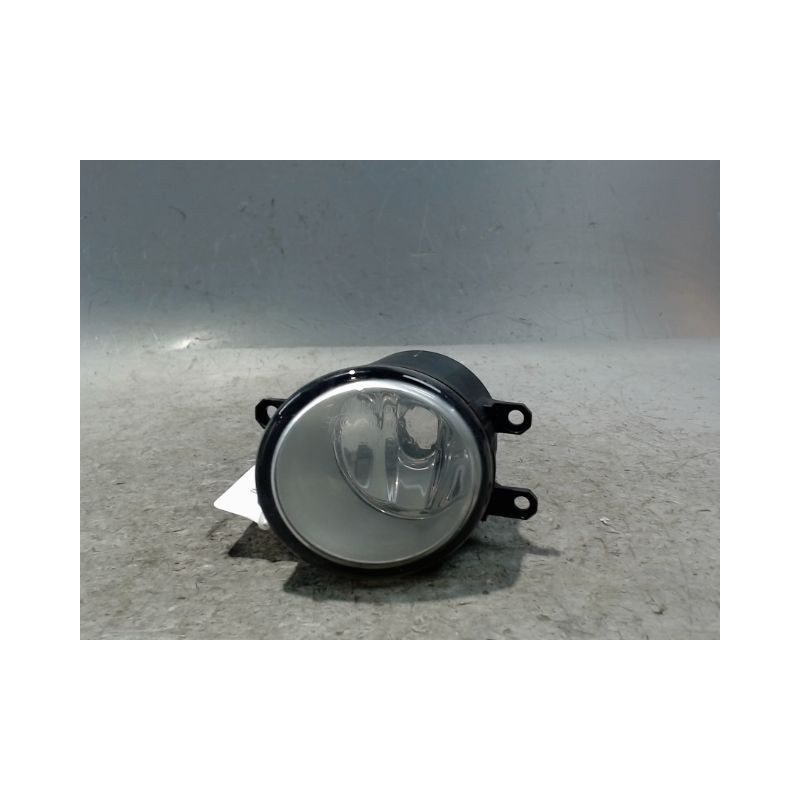 PHARE ANTIBROUILLARD AVANT GAUCHE TOYOTA YARIS 2005-