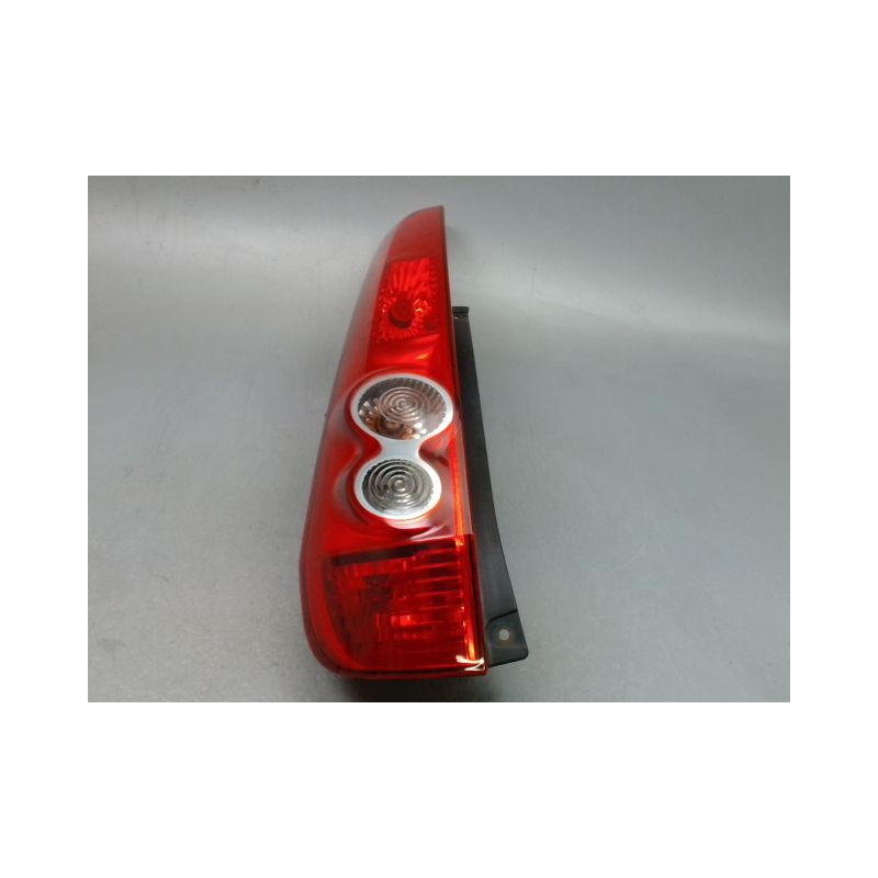 FEU ARRIERE GAUCHE  FORD FIESTA V Phase 2 2005-2008