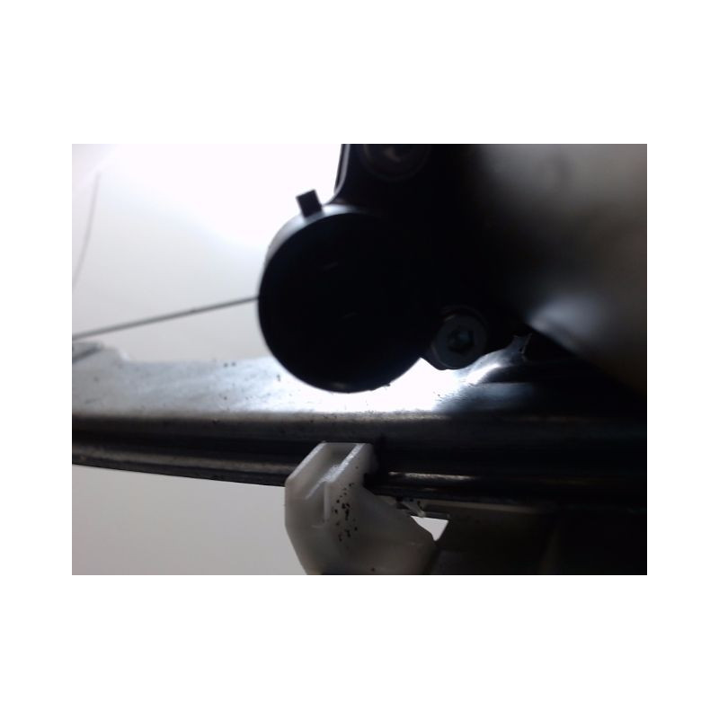MECANISME+MOTEUR LEVE-GLACE AVANT DROIT DACIA SANDERO I 2008-2012