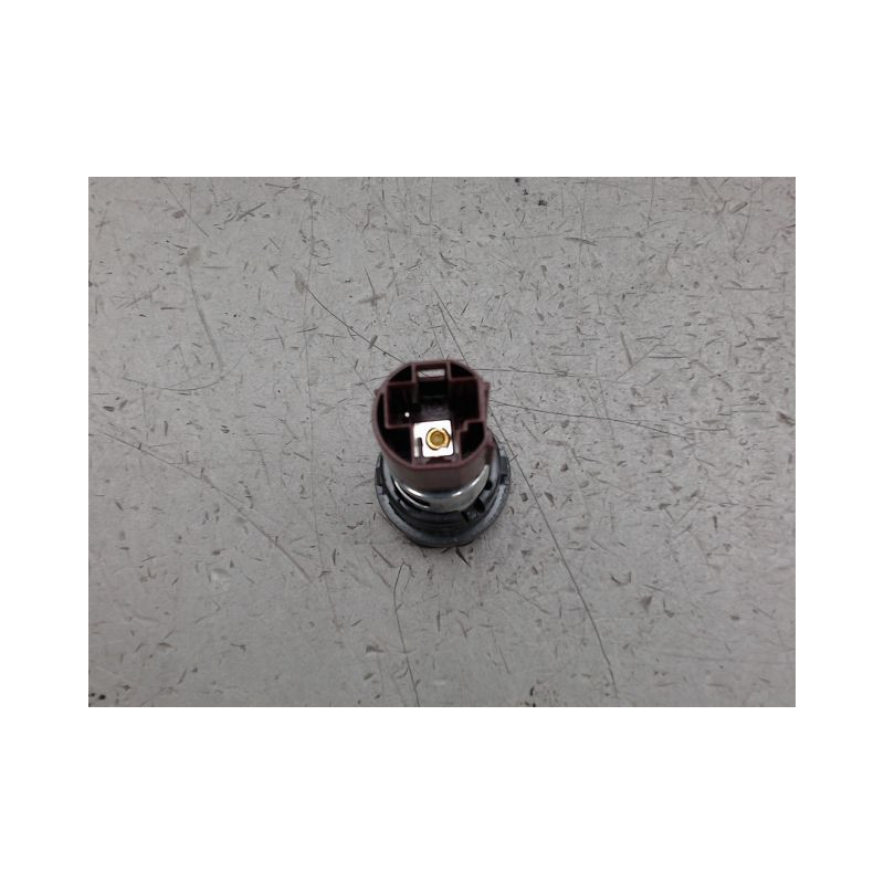 PRISE 12V AV CHEVROLET SPARK