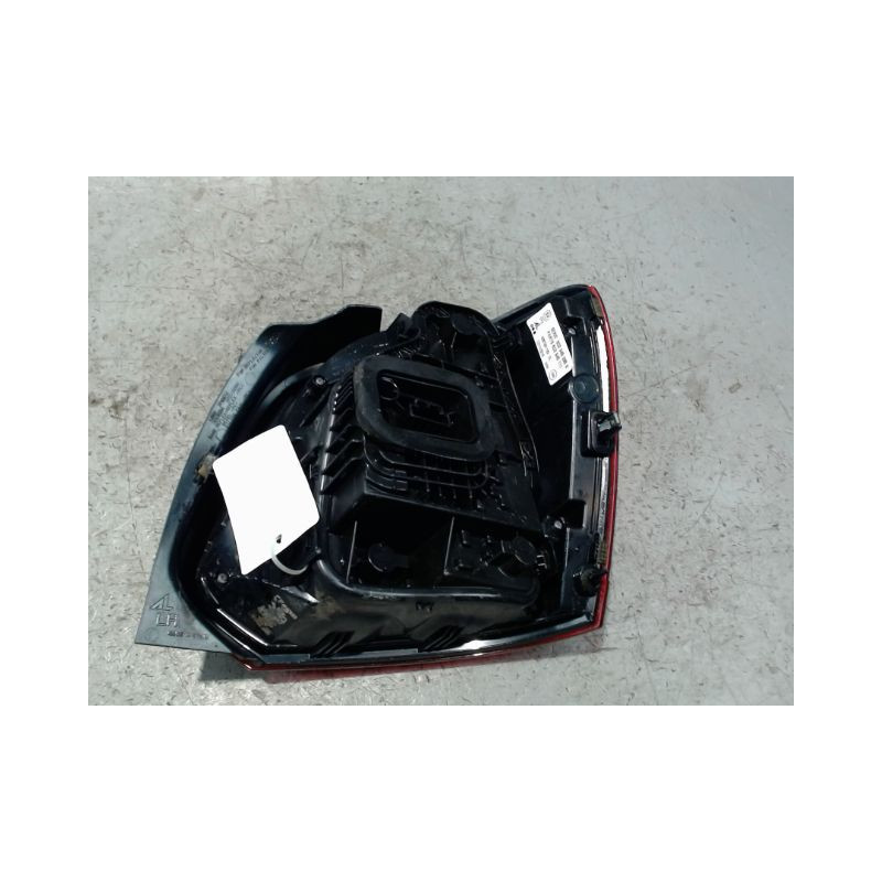 FEU ARRIERE GAUCHE  VOLKSWAGEN POLO 2009-