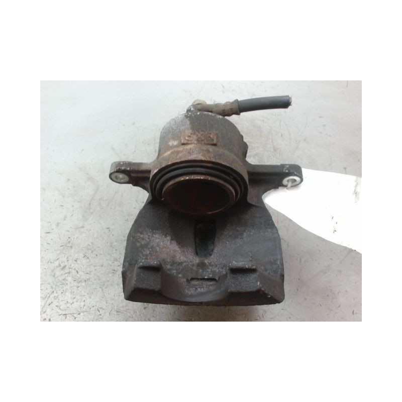 ETRIER DE FREIN AVANT DROIT TOYOTA RAV4 BREAK III Phase 1 2006-2009