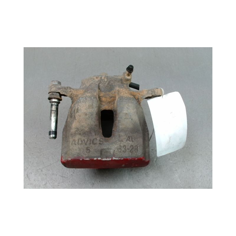 ETRIER DE FREIN AVANT GAUCHE TOYOTA RAV4 BREAK III Phase 1 2006-2009