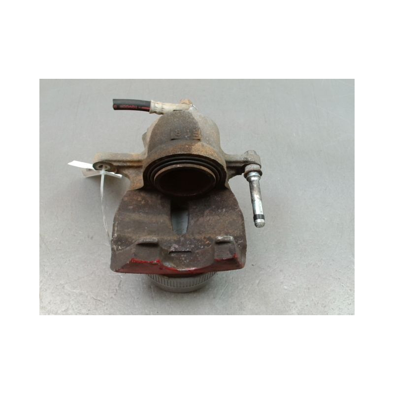 ETRIER DE FREIN AVANT GAUCHE TOYOTA RAV4 BREAK III Phase 1 2006-2009