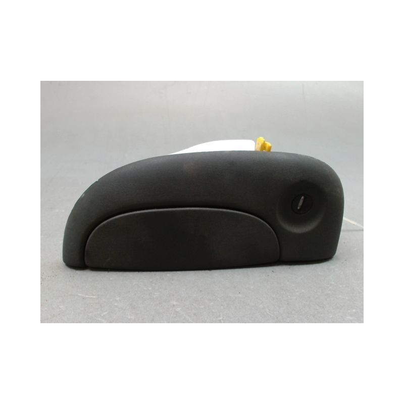 POIGNEE EXTERIEURE PORTE AVANT GAUCHE RENAULT KANGOO BREAK I Phase 1 1997-2003