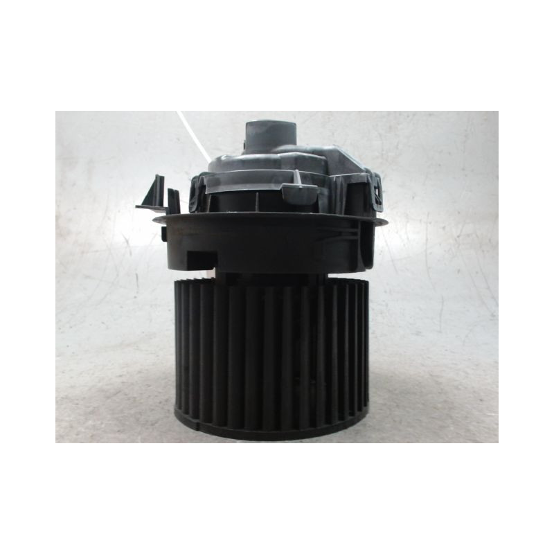 MOTEUR VENTILATEUR CHAUFFAGE DACIA DUSTER
