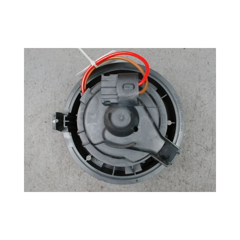 MOTEUR VENTILATEUR CHAUFFAGE DACIA DUSTER