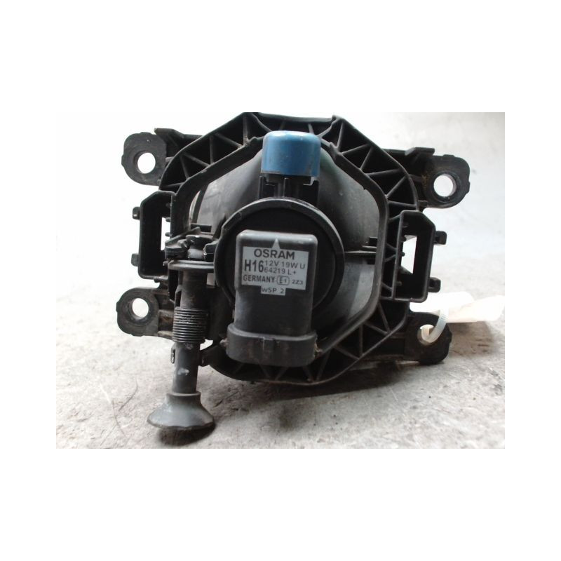 PHARE ANTIBROUILLARD AVANT DROIT DACIA DUSTER