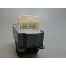 COMMANDE LEVE-GLACE PORTE AVG TOYOTA YARIS