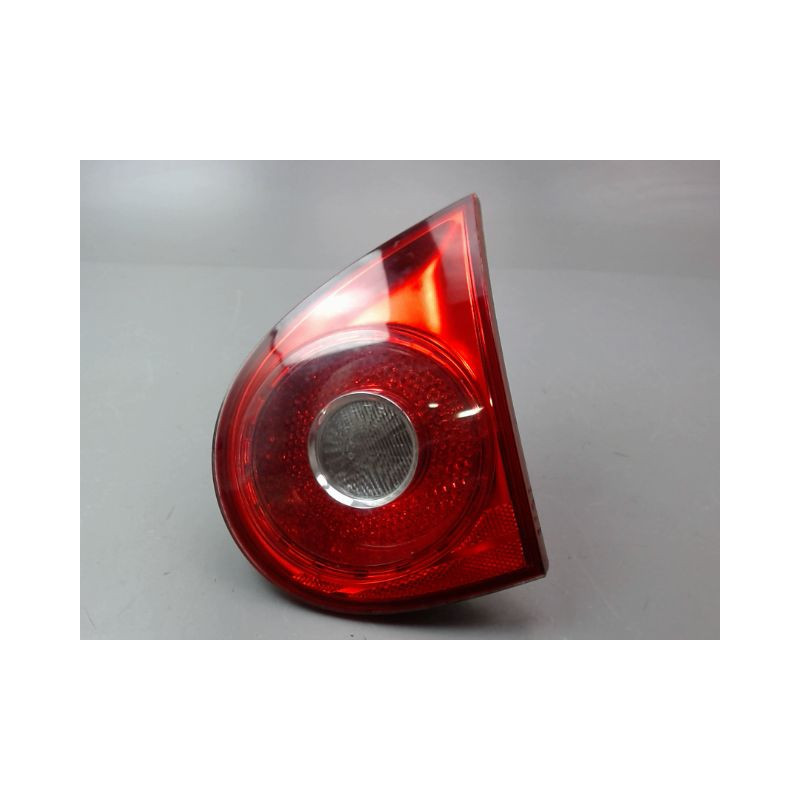 FEU ARRIERE INTERIEUR DROIT VOLKSWAGEN GOLF V (1K) 2003-2008