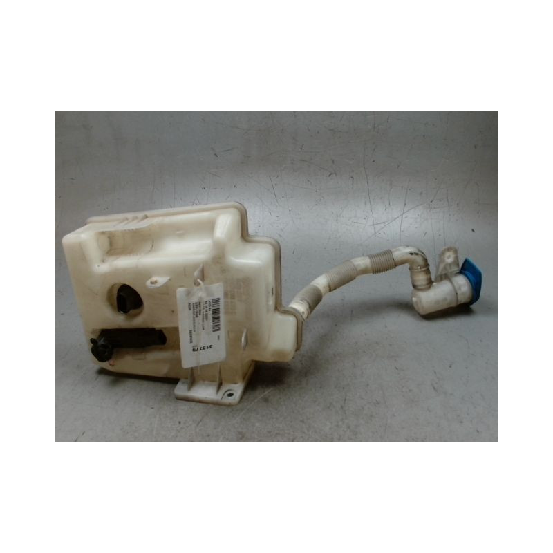RESERVOIR LAVE-GLACE AVANT AUDI A3 2003-