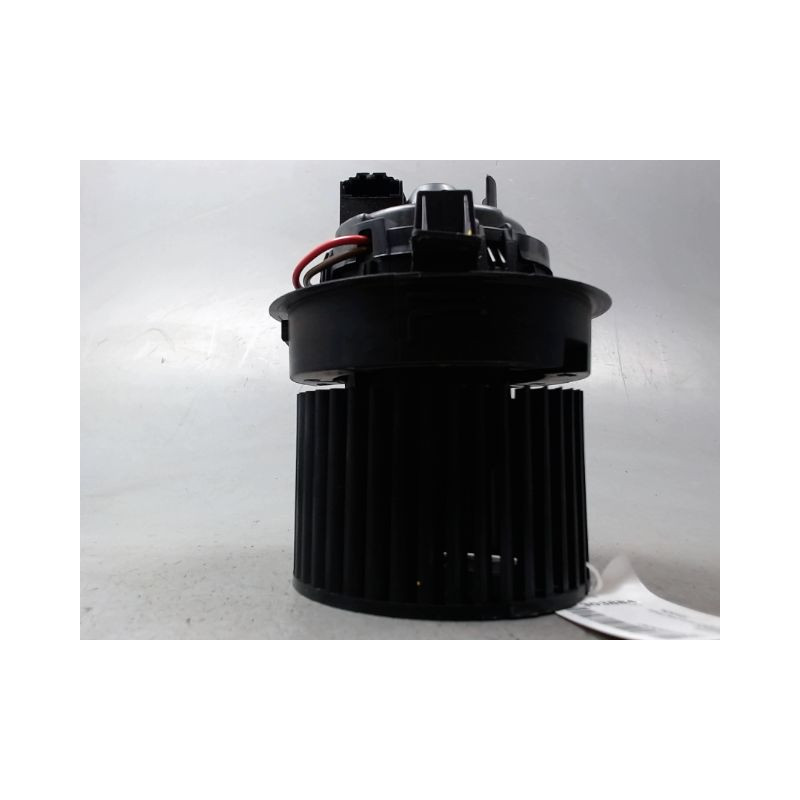 MOTEUR VENTILATEUR CHAUFFAGE DACIA SANDERO