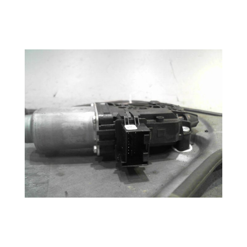 MECANISME+MOTEUR LEVE-GLACE AVANT DROIT SKODA FABIA
