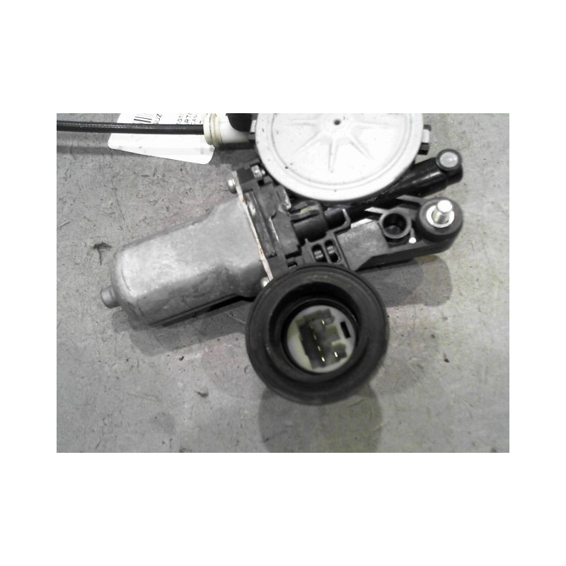 MECANISME+MOTEUR LEVE-GLACE AVANT DROIT SUZUKI SWIFT