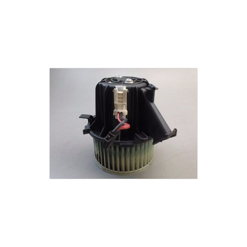 MOTEUR VENTILATEUR CHAUFFAGE AUDI A4