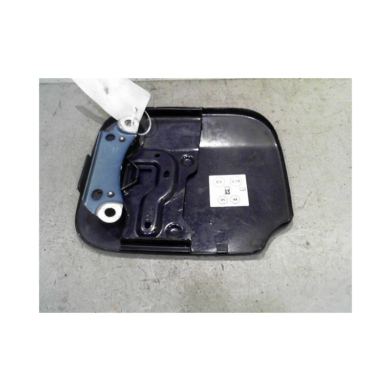 VOLET DE TRAPPE CARBURANT DACIA SANDERO