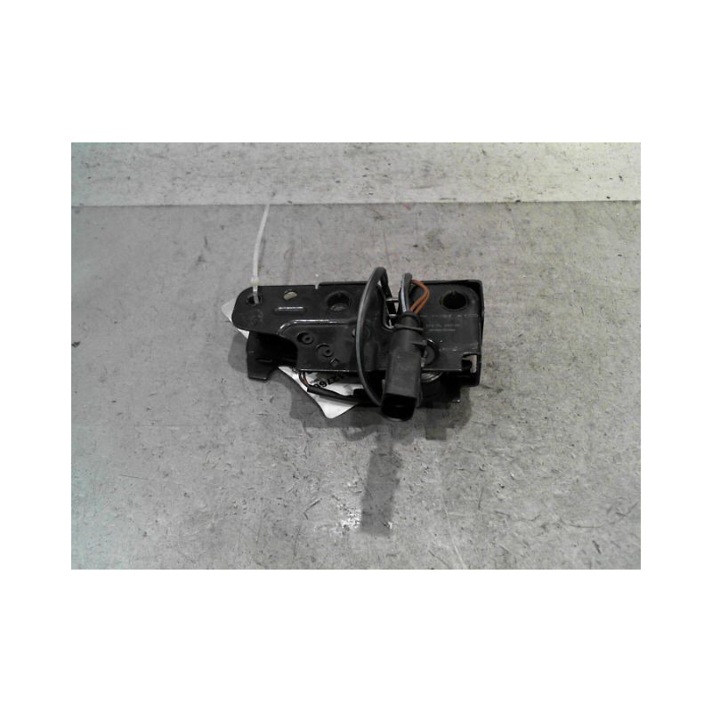 SERRURE CAPOT AUDI A3