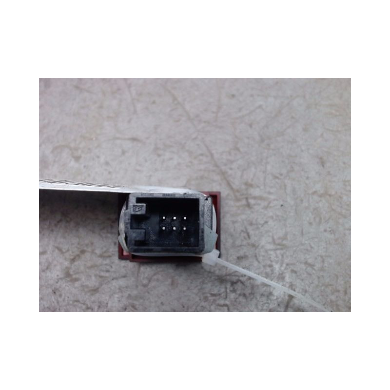 BOUTON DE WARNING AUDI A3