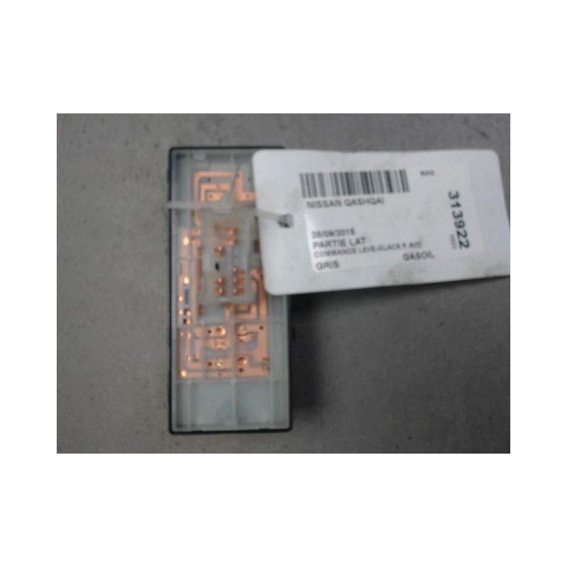 COMMANDE LEVE-GLACE PORTE AVD NISSAN QASHQAI