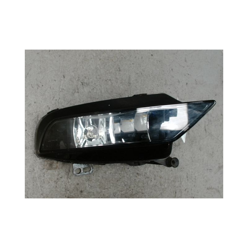 PHARE ANTIBROUILLARD AVANT DROIT AUDI A3