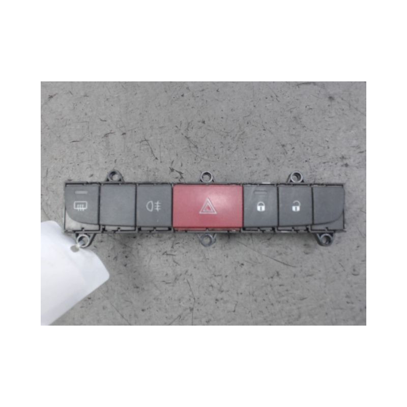 BOUTON DE WARNING PEUGEOT BOXER (333-L2H2) TOLE 6.2006-