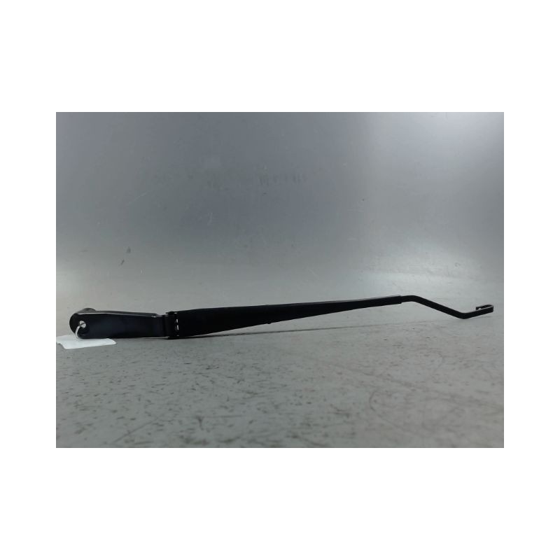 BRAS ESSUIE-GLACE AVANT GAUCHE SUZUKI SX4