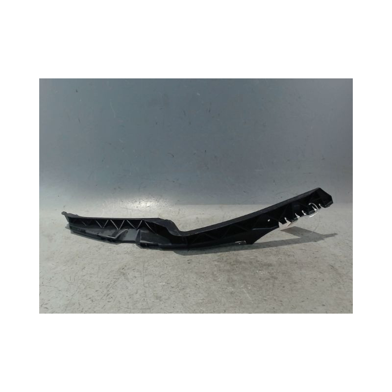SUPPORT PARE-CHOC AVD SKODA OCTAVIA 2008-