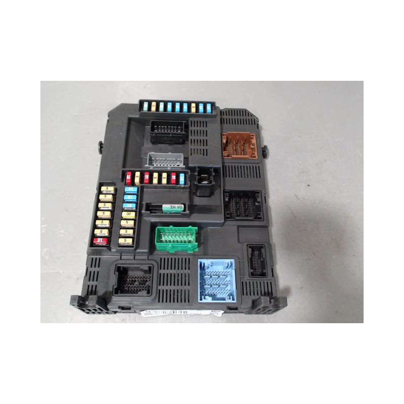 BOITIER GESTION HABITACLE PEUGEOT 308