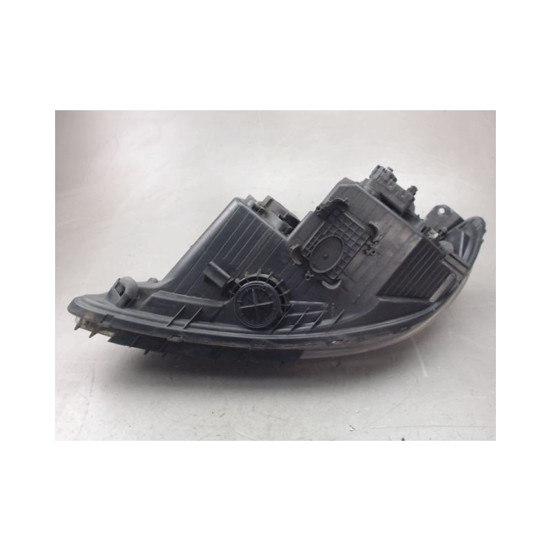 PHARE DROIT KIA SORENTO