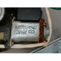 MECANISME LEVE-GLACE AVANT DROIT MITSUBISHI PAJERO