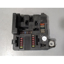 BOITE A FUSIBLES RENAULT MEGANE