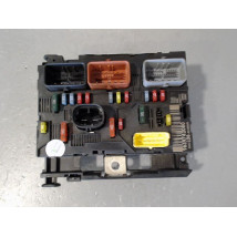BOITE A FUSIBLES PEUGEOT 307