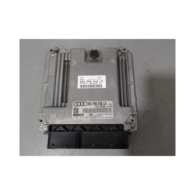 CALCULATEUR MOTEUR AUDI A4
