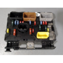BOITE A FUSIBLES PEUGEOT 207