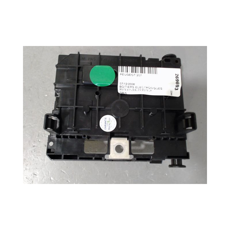 BOITE A FUSIBLES PEUGEOT 207