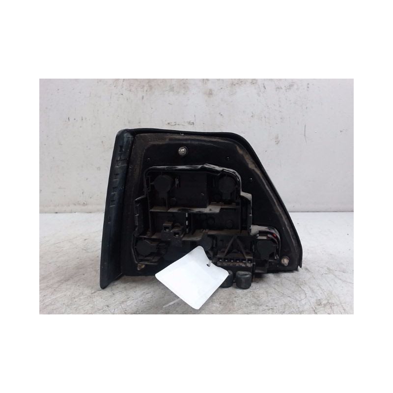 FEU ARRIERE DROIT VOLKSWAGEN GOLF 84-92