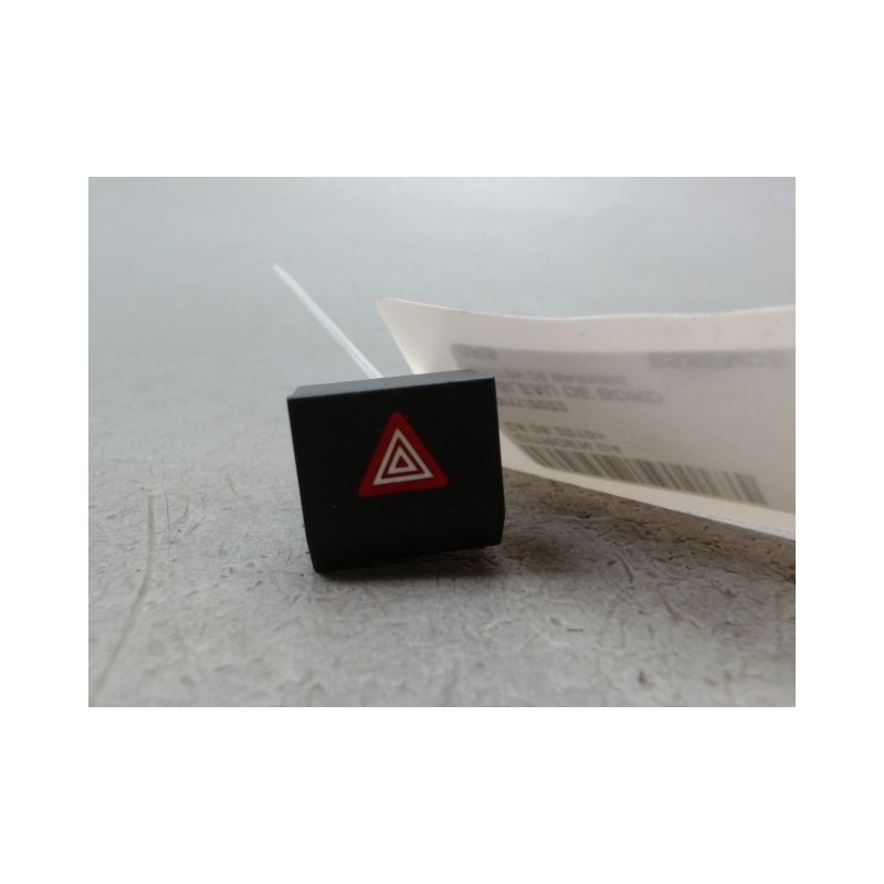BOUTON DE WARNING CITROEN C4 2010-