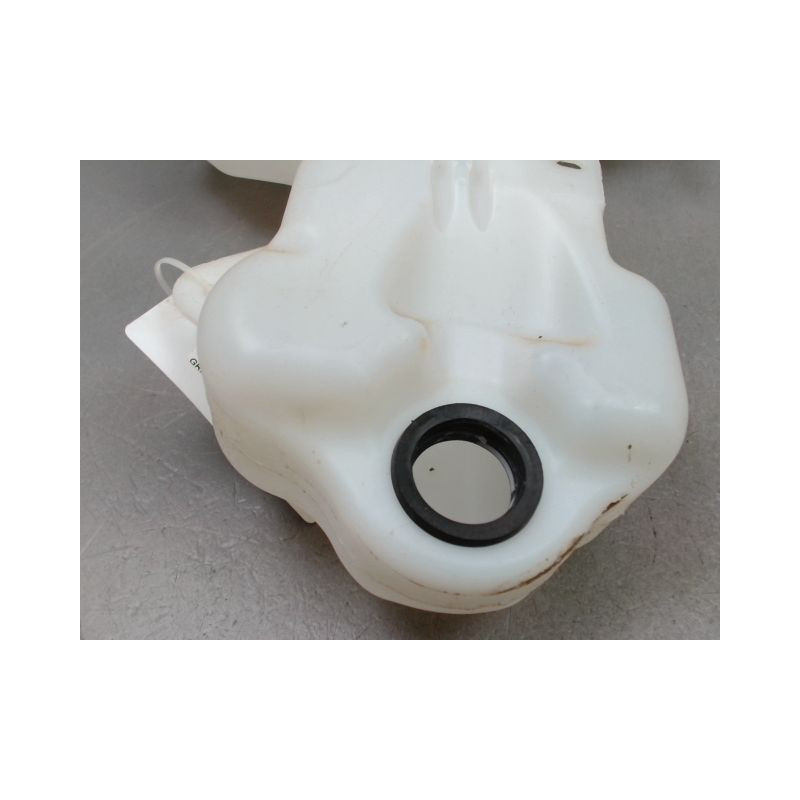 RESERVOIR LAVE-GLACE AVANT FORD FIESTA 2008-