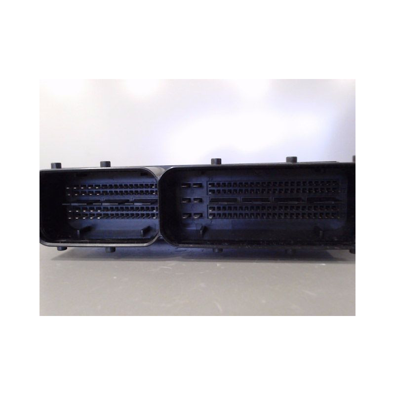 CALCULATEUR MOTEUR VOLKSWAGEN TOURAN PH2 07-10